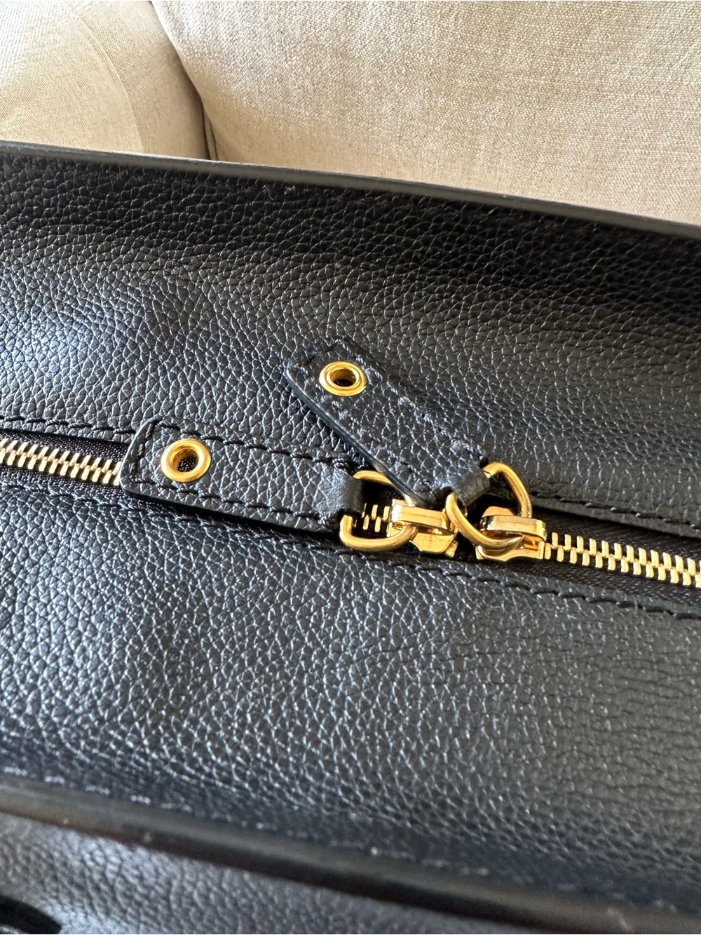 ALEXANDER MCQUEEN Large Padlock Tote Bag Gold Skull Black Leather - Picture 6 of 16